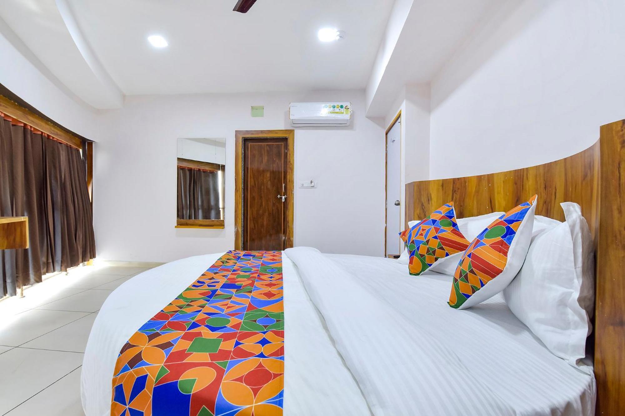 Fabhotel Star Ахмедабад Экстерьер фото