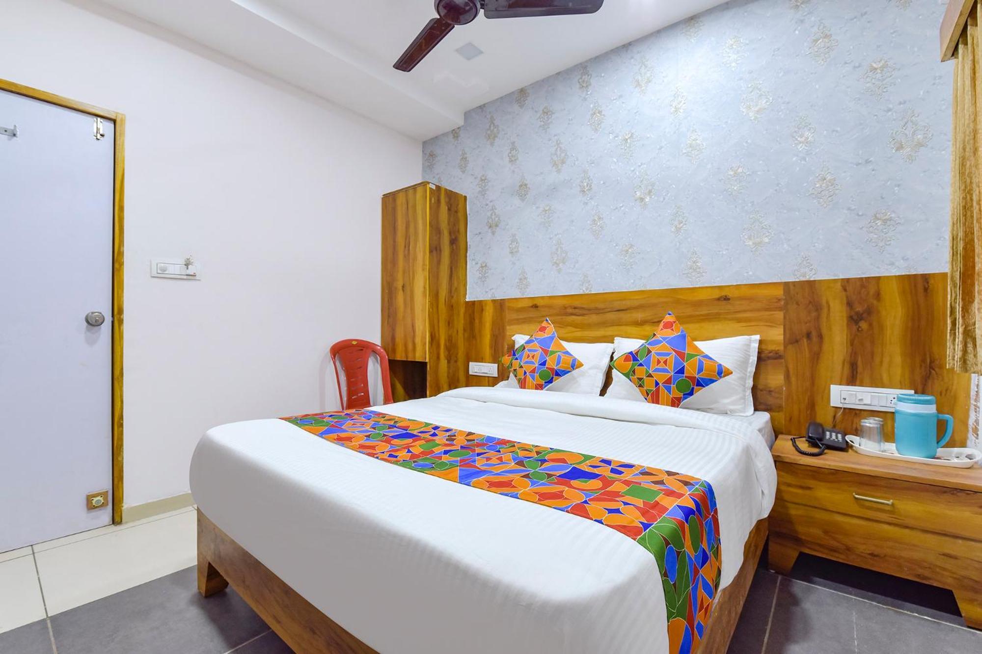 Fabhotel Star Ахмедабад Экстерьер фото